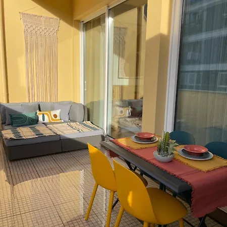 Urban Escape Flat Apartment *